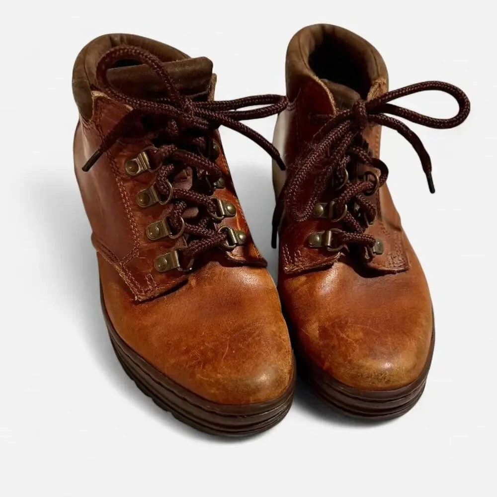 Vintage Timberland Brown Leather Rugged Workwear Gorpcore Hiking Boots Size 8